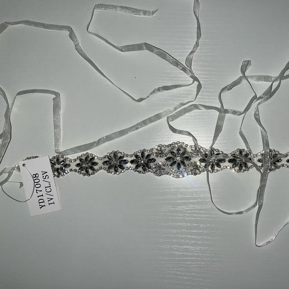 👰🏻‍♀️Latest Tulle Wedding Sash With Rhinestone - Picture 6 of 8